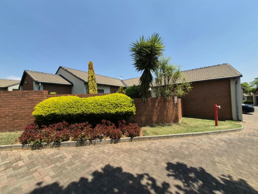 4 Bedroom Property for Sale in Mooikloof Ridge Gauteng