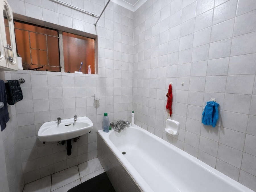  Bedroom Property for Sale in Benoni North Gauteng