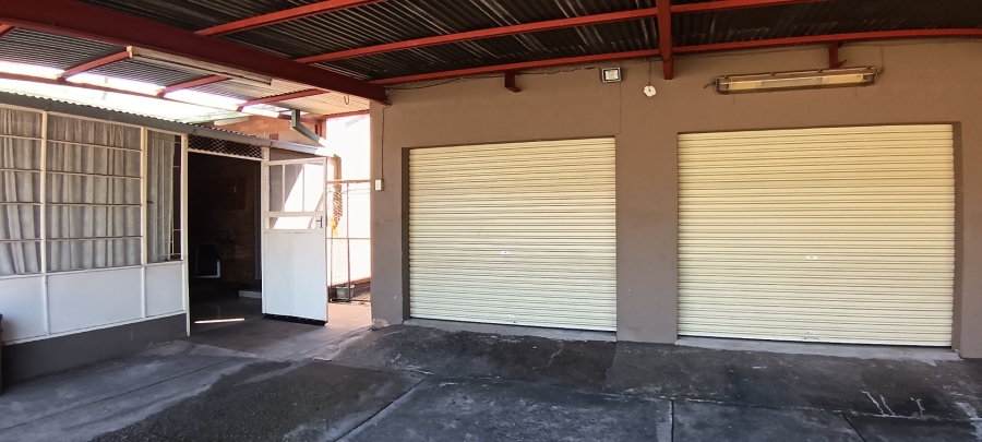 6 Bedroom Property for Sale in Vanderbijlpark CW 2 Gauteng