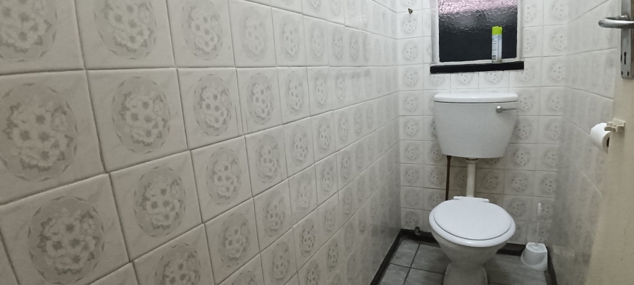 6 Bedroom Property for Sale in Vanderbijlpark CW 2 Gauteng