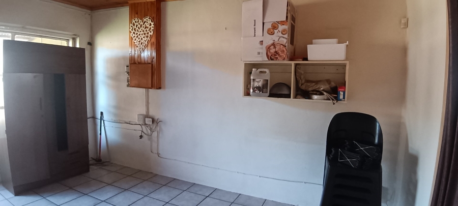 6 Bedroom Property for Sale in Vanderbijlpark CW 2 Gauteng