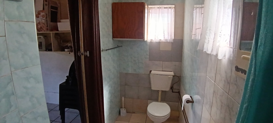 6 Bedroom Property for Sale in Vanderbijlpark CW 2 Gauteng