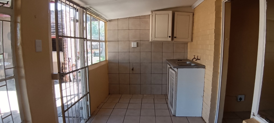6 Bedroom Property for Sale in Vanderbijlpark CW 2 Gauteng