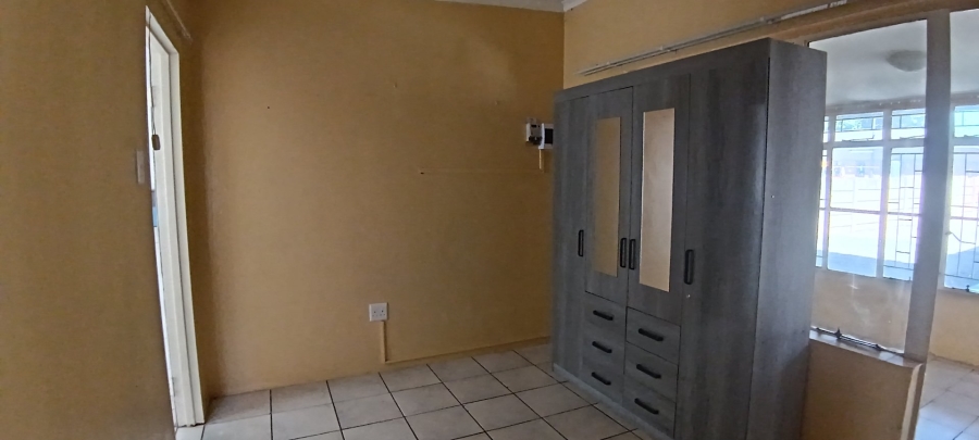 6 Bedroom Property for Sale in Vanderbijlpark CW 2 Gauteng