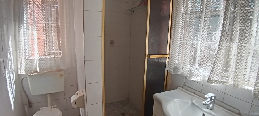 6 Bedroom Property for Sale in Vanderbijlpark CW 2 Gauteng