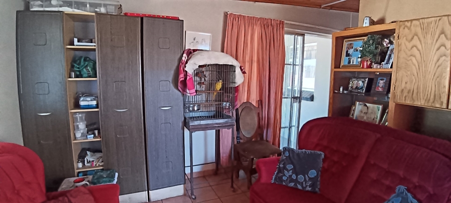 6 Bedroom Property for Sale in Vanderbijlpark CW 2 Gauteng