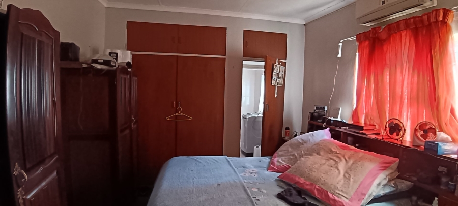 6 Bedroom Property for Sale in Vanderbijlpark CW 2 Gauteng