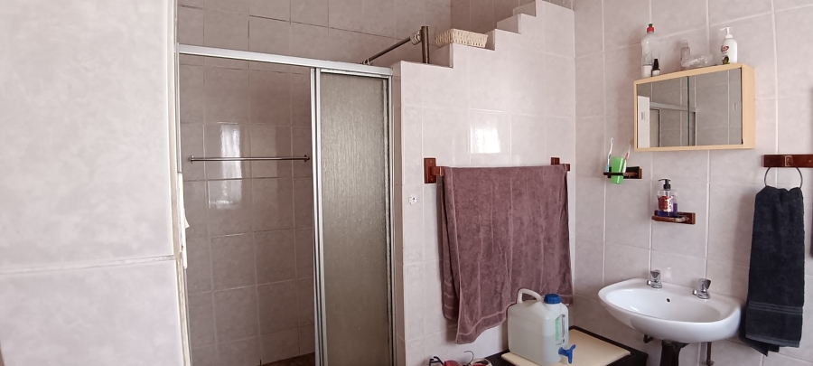 6 Bedroom Property for Sale in Vanderbijlpark CW 2 Gauteng