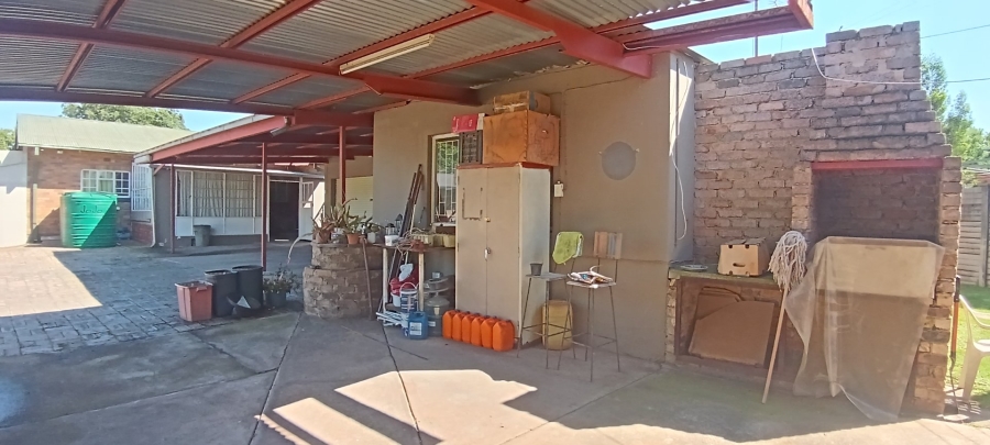 6 Bedroom Property for Sale in Vanderbijlpark CW 2 Gauteng