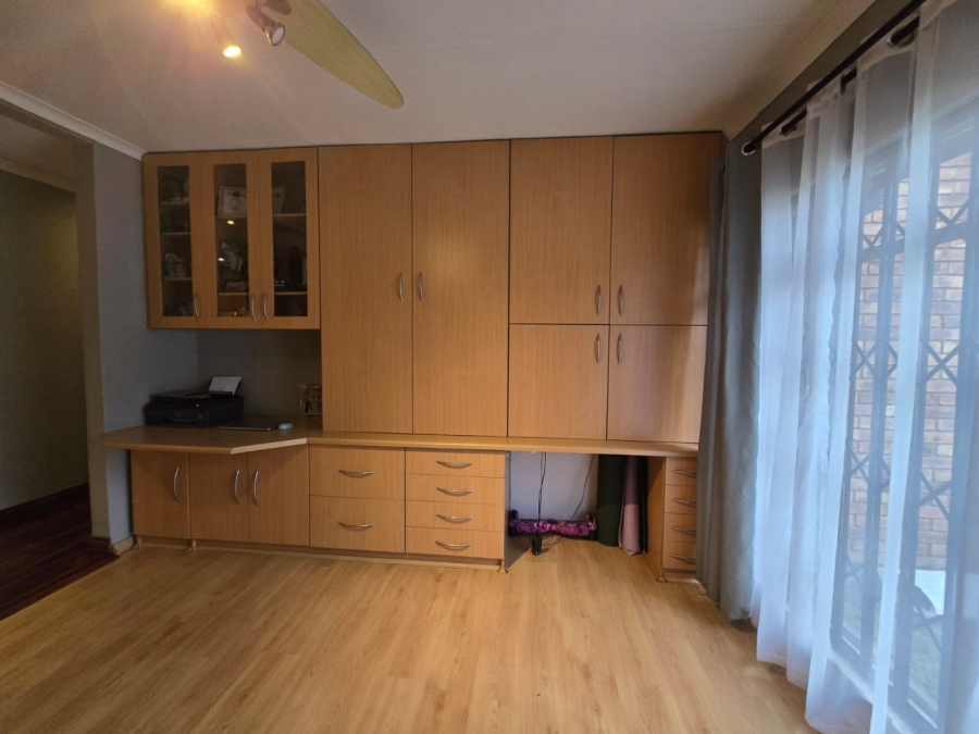 3 Bedroom Property for Sale in Vanderbijlpark SE 3 Gauteng