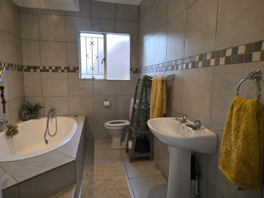3 Bedroom Property for Sale in Vanderbijlpark SE 3 Gauteng