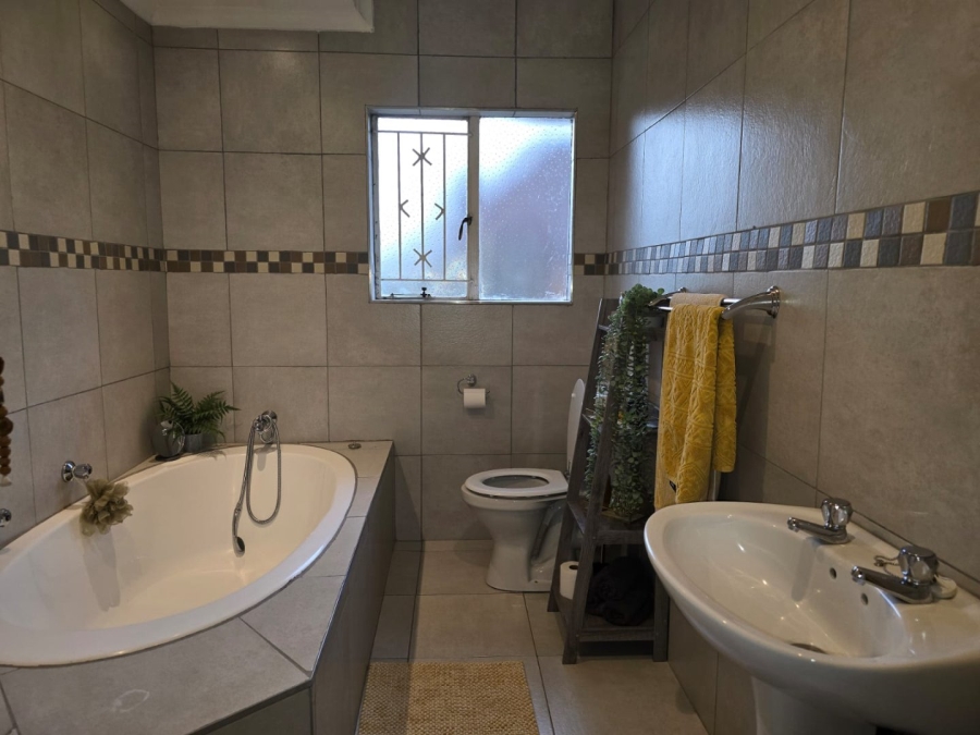 3 Bedroom Property for Sale in Vanderbijlpark SE 3 Gauteng