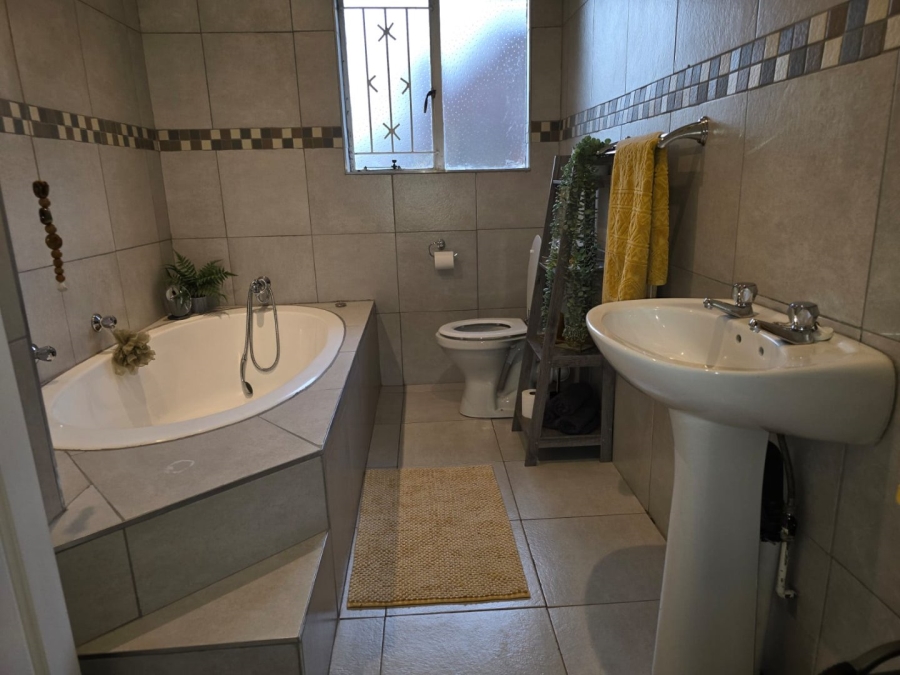 3 Bedroom Property for Sale in Vanderbijlpark SE 3 Gauteng