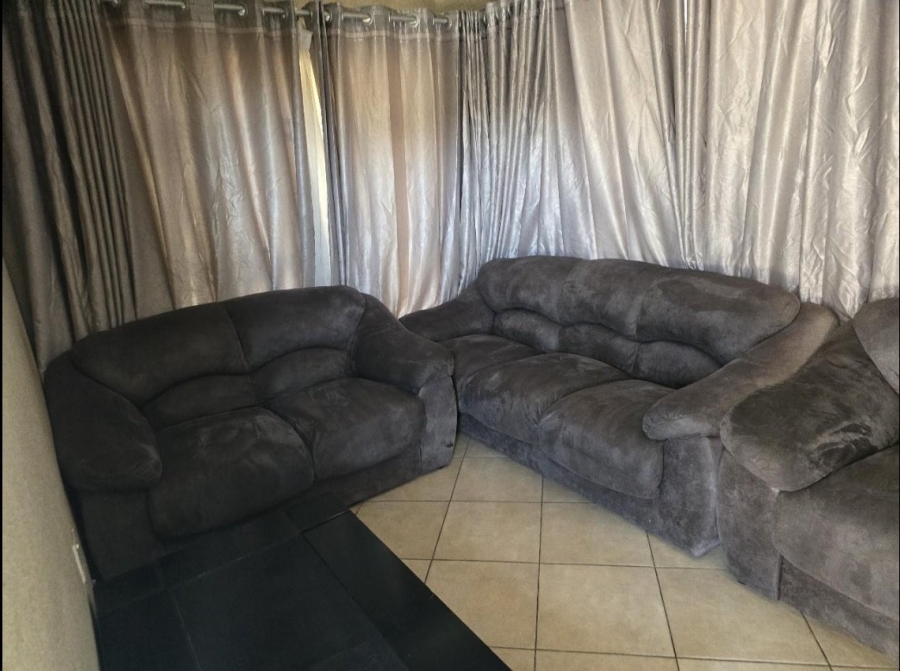 To Let 3 Bedroom Property for Rent in Waterfall View Gauteng