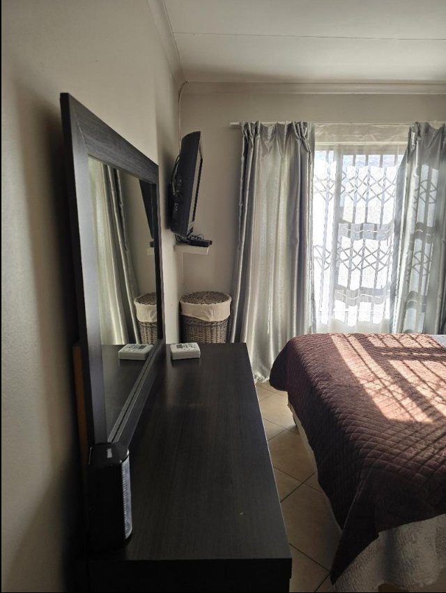 To Let 3 Bedroom Property for Rent in Waterfall View Gauteng