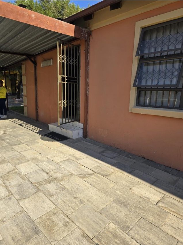 To Let 3 Bedroom Property for Rent in Waterfall View Gauteng