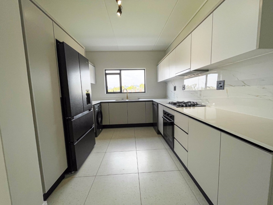 To Let 3 Bedroom Property for Rent in The Polofields Gauteng