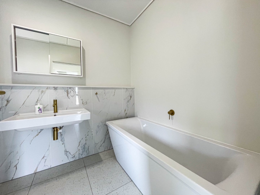 To Let 3 Bedroom Property for Rent in The Polofields Gauteng