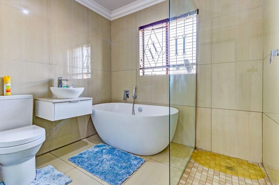 3 Bedroom Property for Sale in Birch Acres Gauteng