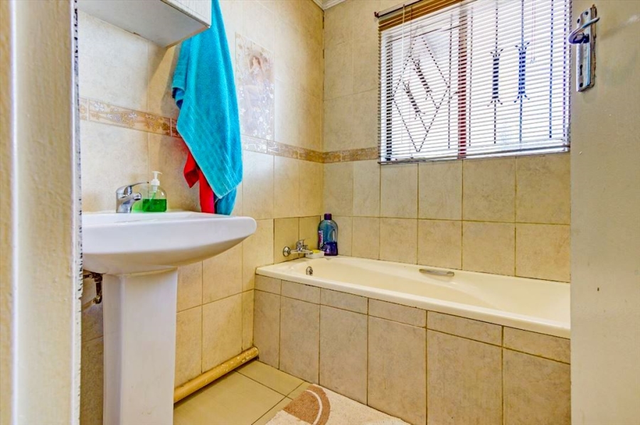3 Bedroom Property for Sale in Birch Acres Gauteng