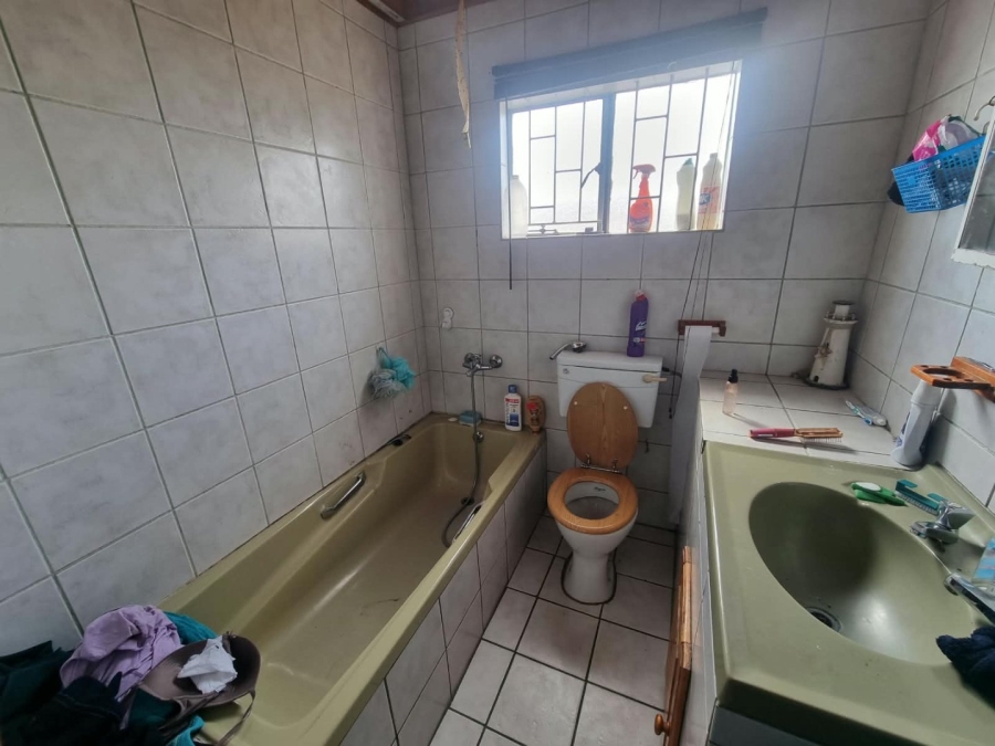 3 Bedroom Property for Sale in Vaaloewer Gauteng