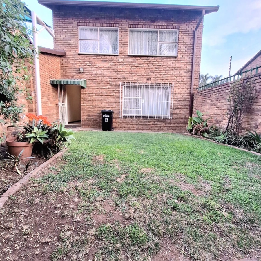 3 Bedroom Property for Sale in Birchleigh Gauteng