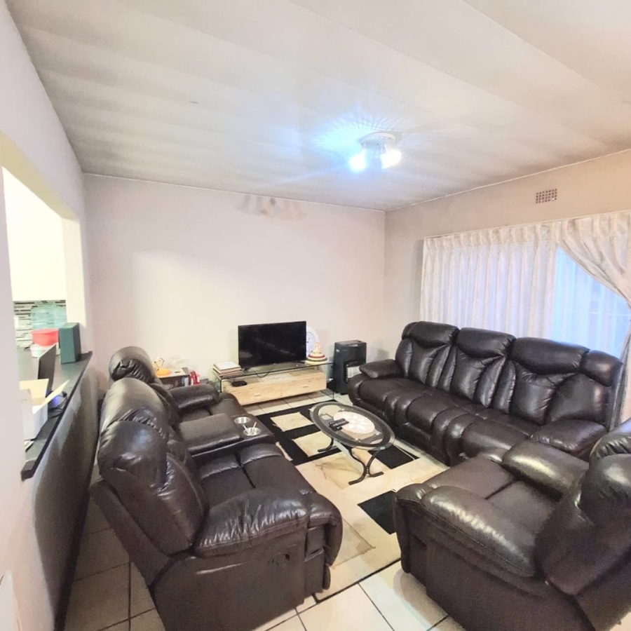 3 Bedroom Property for Sale in Birchleigh Gauteng