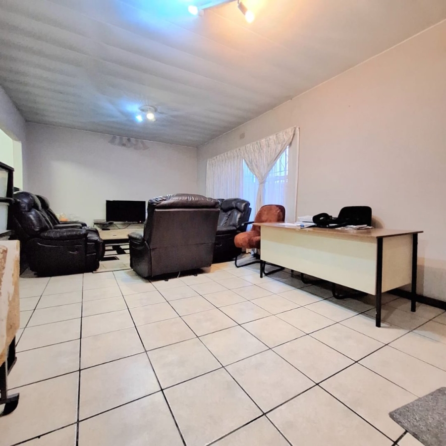 3 Bedroom Property for Sale in Birchleigh Gauteng