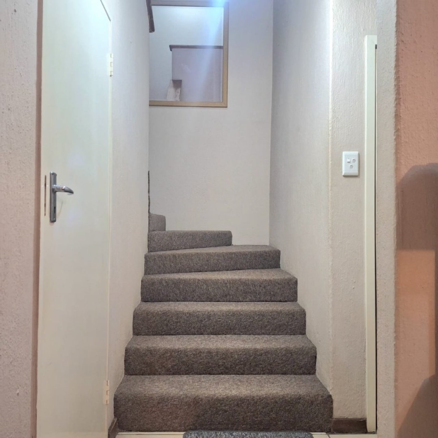 3 Bedroom Property for Sale in Birchleigh Gauteng