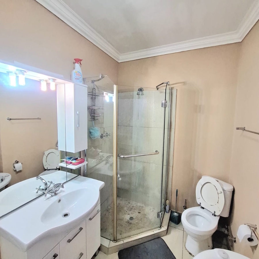 3 Bedroom Property for Sale in Birchleigh Gauteng