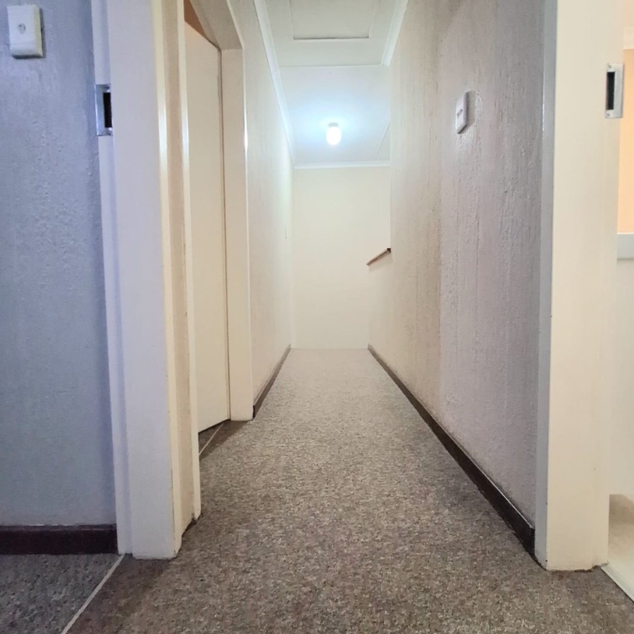 3 Bedroom Property for Sale in Birchleigh Gauteng