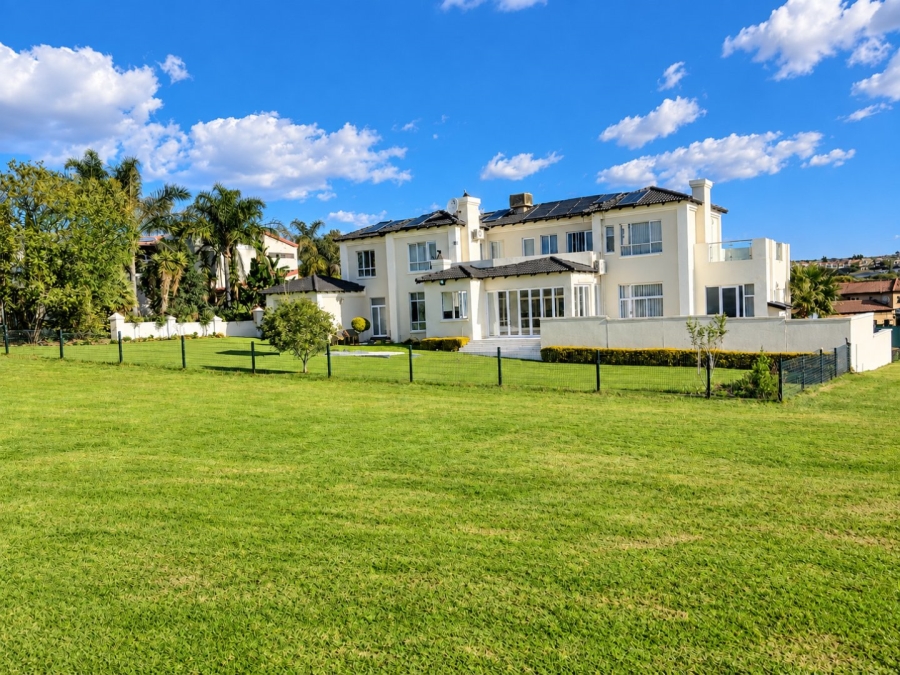 5 Bedroom Property for Sale in Blue Valley Golf Estate Gauteng
