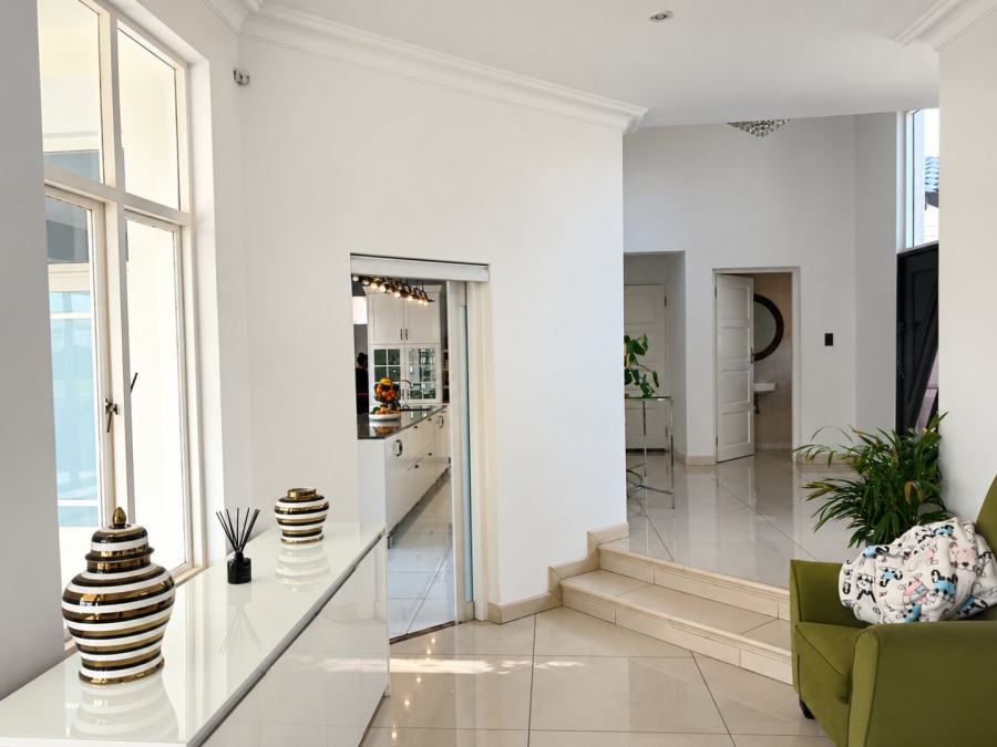 5 Bedroom Property for Sale in Blue Valley Golf Estate Gauteng