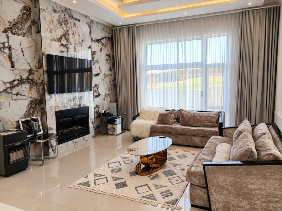 5 Bedroom Property for Sale in Blue Valley Golf Estate Gauteng