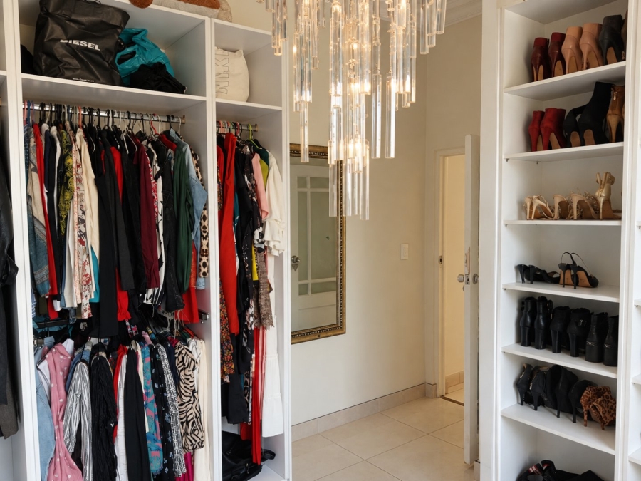 5 Bedroom Property for Sale in Blue Valley Golf Estate Gauteng