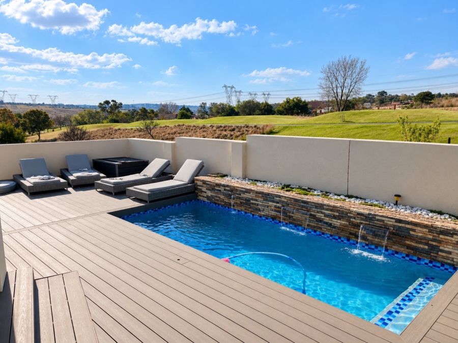 5 Bedroom Property for Sale in Blue Valley Golf Estate Gauteng