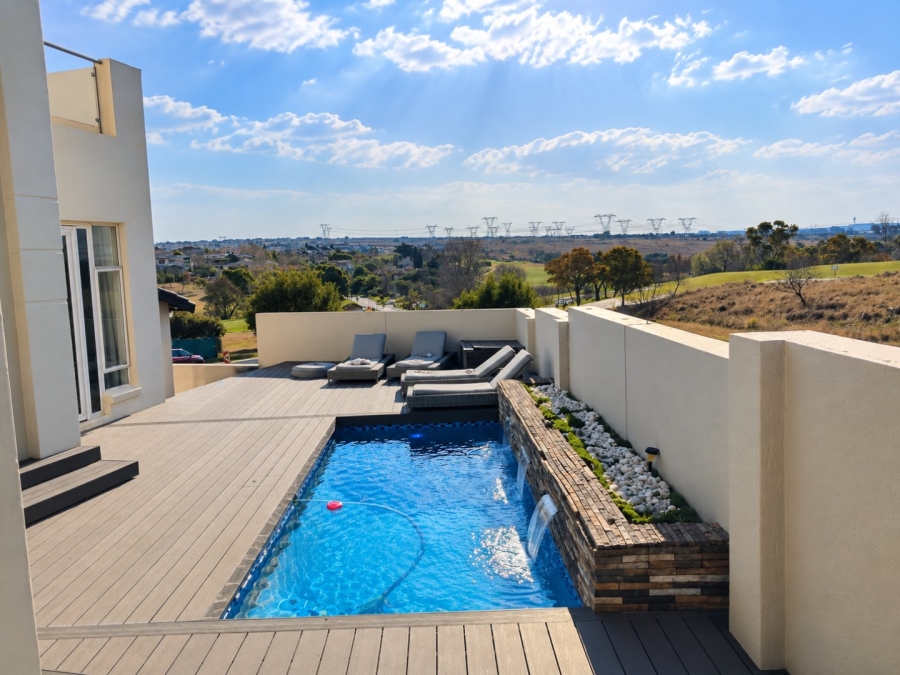 5 Bedroom Property for Sale in Blue Valley Golf Estate Gauteng