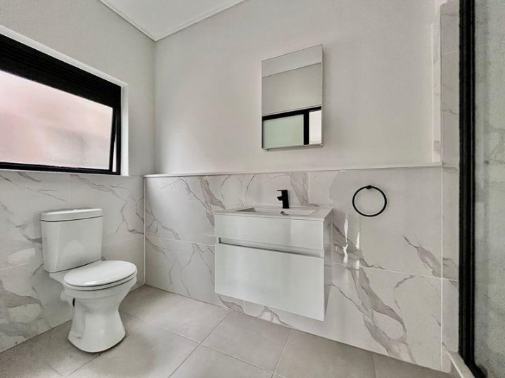 To Let 1 Bedroom Property for Rent in Waterfall Gauteng