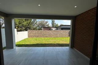 2 Bedroom Property for Sale in Carlswald Estate Gauteng