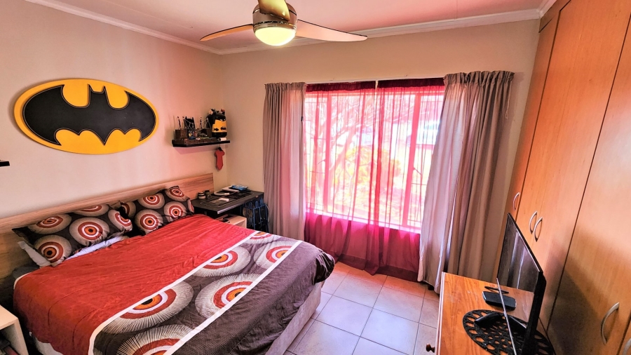 2 Bedroom Property for Sale in Kleinfontein A H Gauteng