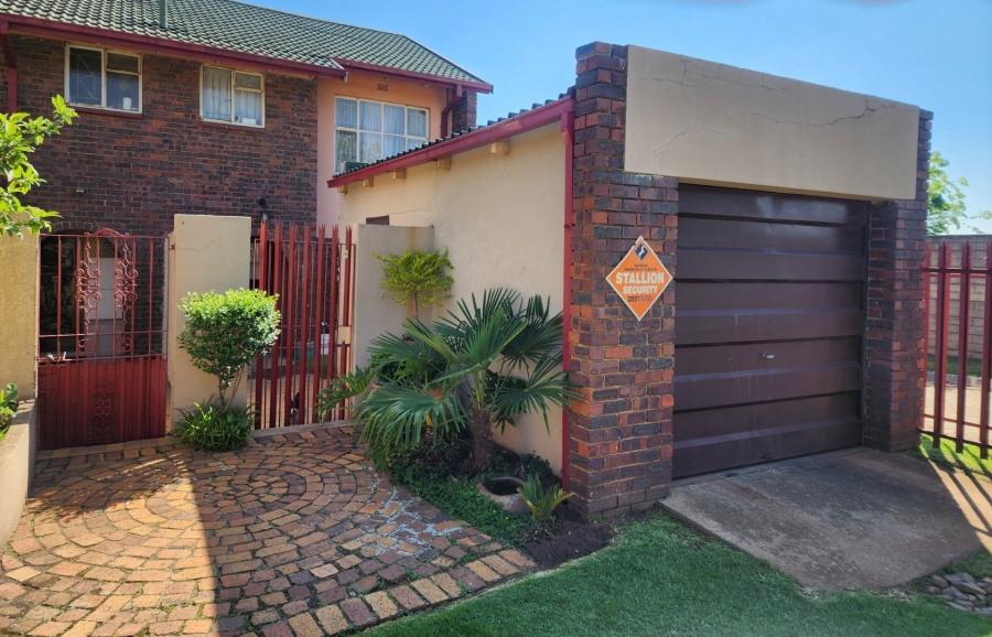 2 Bedroom Property for Sale in East Geduld Gauteng