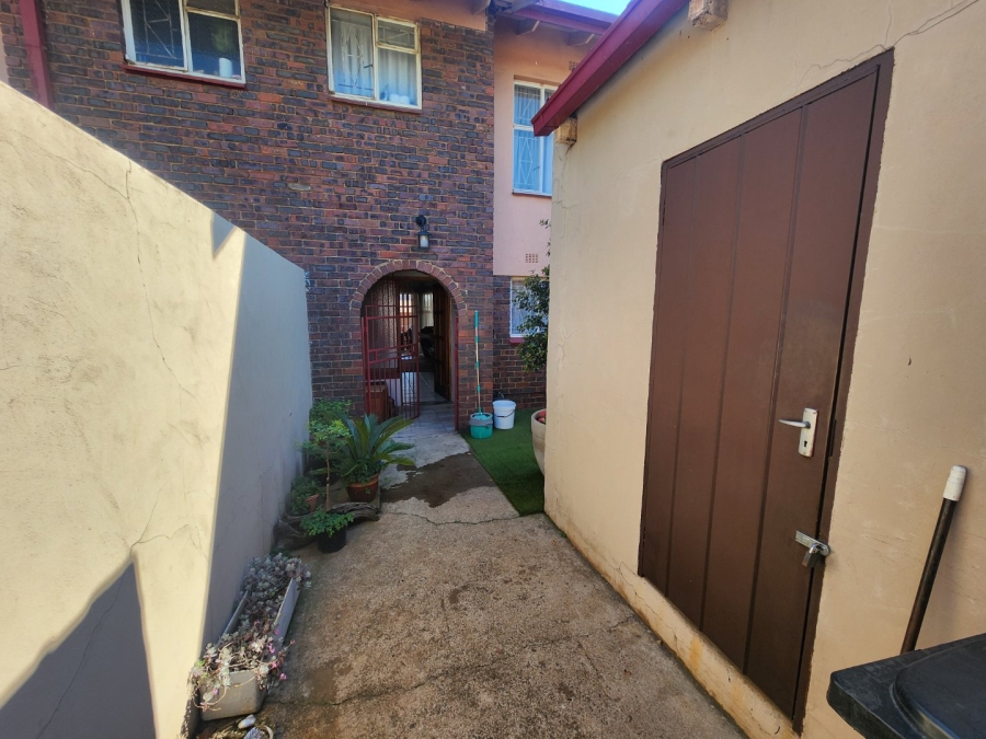 2 Bedroom Property for Sale in East Geduld Gauteng