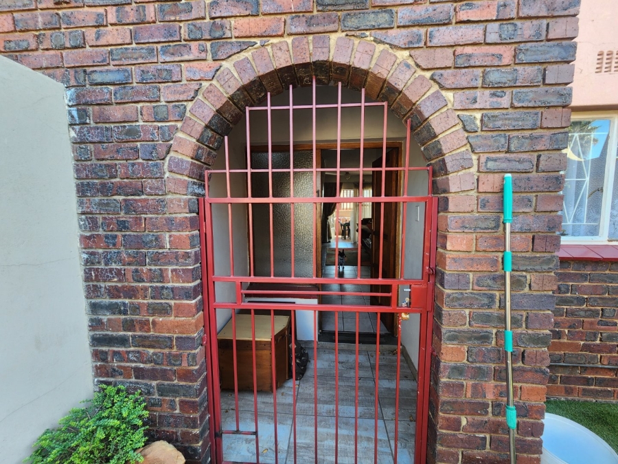 2 Bedroom Property for Sale in East Geduld Gauteng