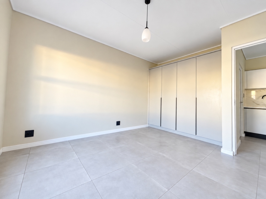 To Let 1 Bedroom Property for Rent in Crowthorne AH Gauteng