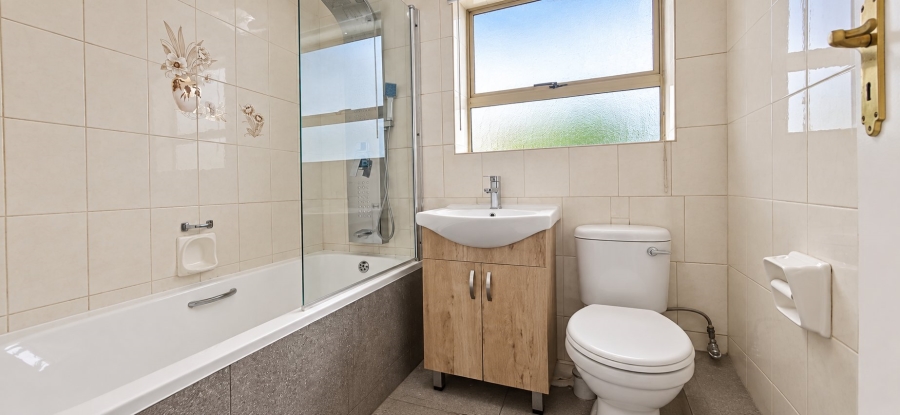2 Bedroom Property for Sale in Dayanglen Gauteng