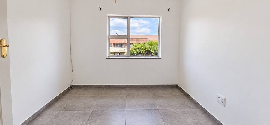 2 Bedroom Property for Sale in Dayanglen Gauteng