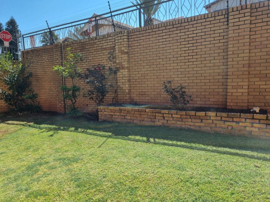 4 Bedroom Property for Sale in Laudium Gauteng