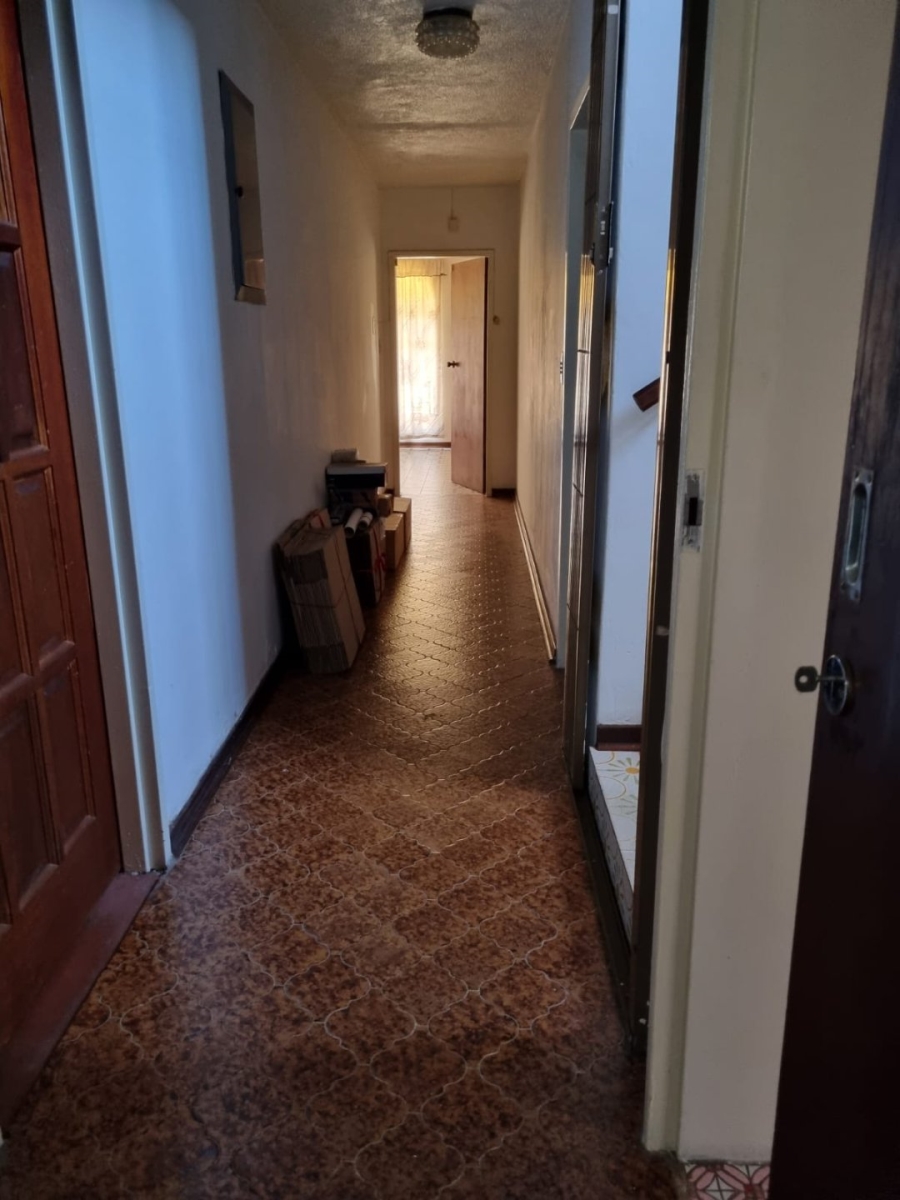 4 Bedroom Property for Sale in Laudium Gauteng