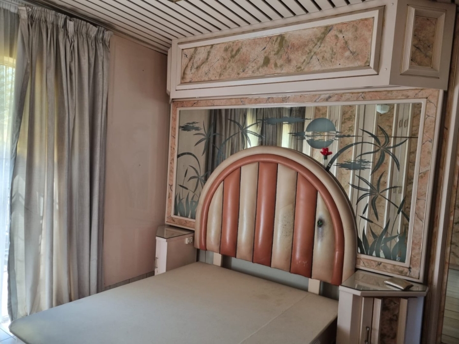 4 Bedroom Property for Sale in Laudium Gauteng