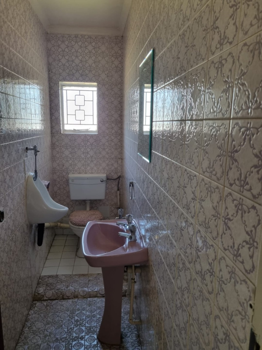 4 Bedroom Property for Sale in Laudium Gauteng
